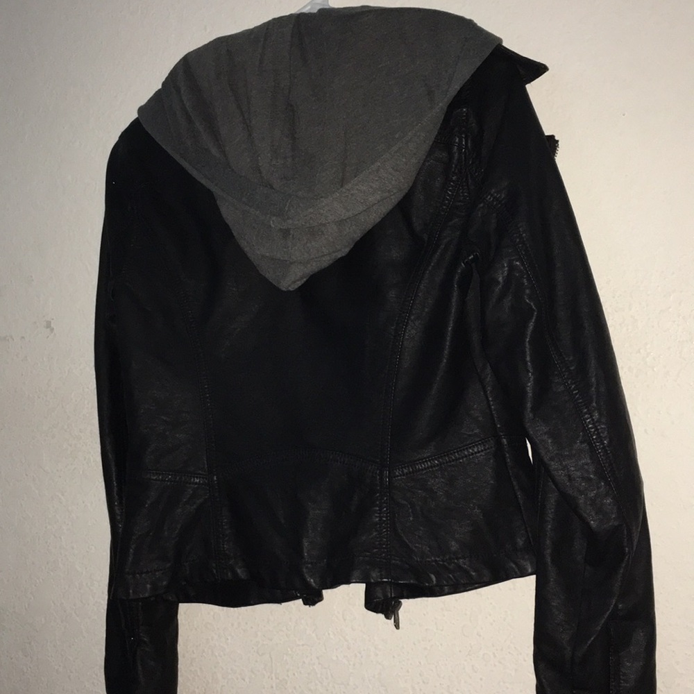 leather jacket - Picture 4 of 4